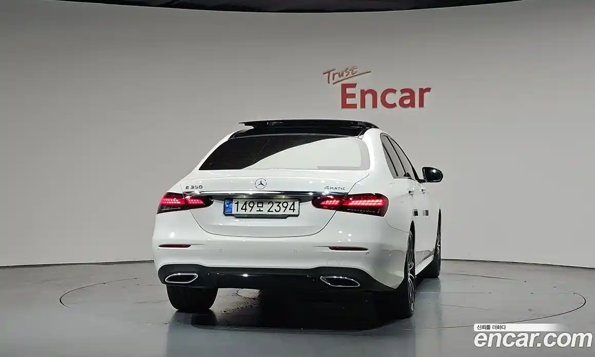 Mercedes-Benz E-Class 2023 2.0 гидро в Москве № 2050608, фото 3