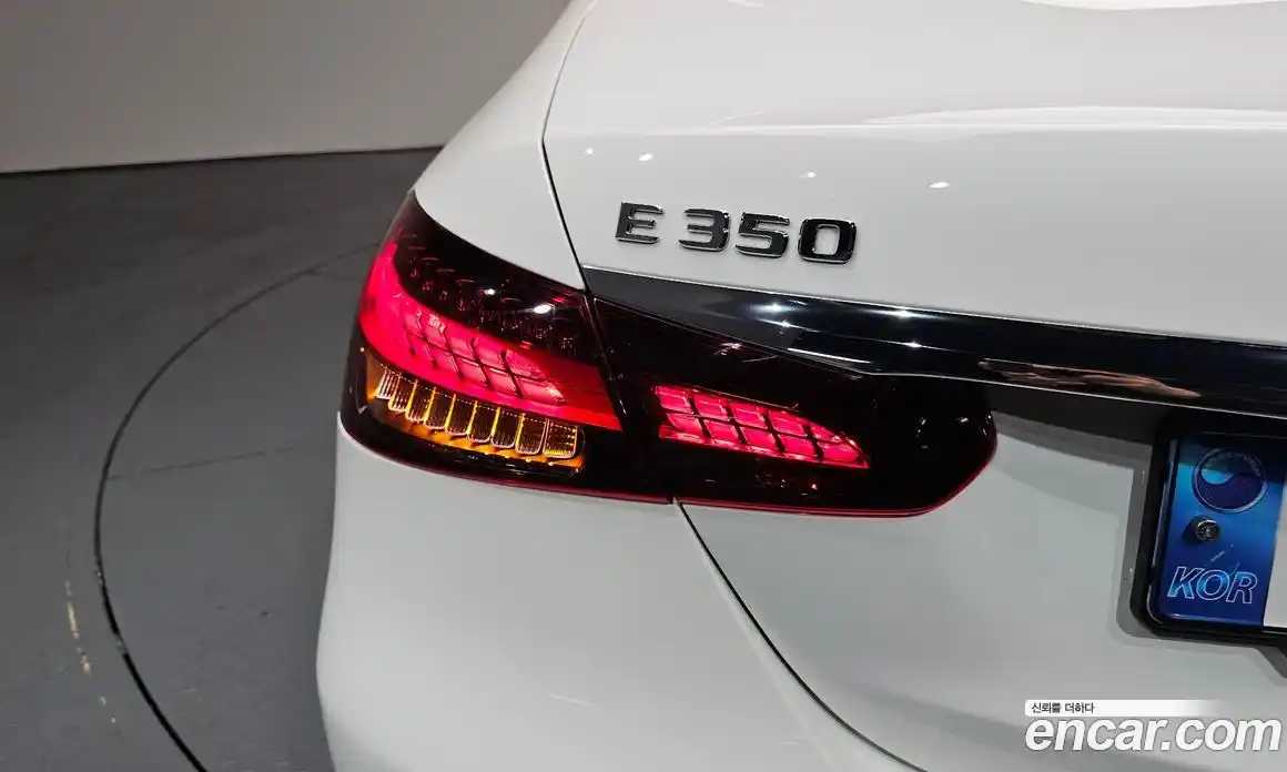 Mercedes-Benz E-Class 2023 2.0 гидро в Москве № 2050608, фото 8