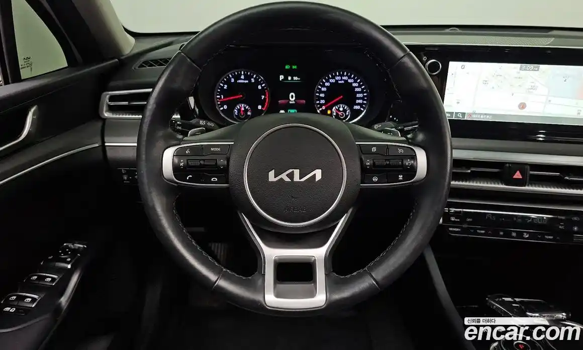 Kia K5 2022 2.0 гидро в Москве № 2050844, фото 18