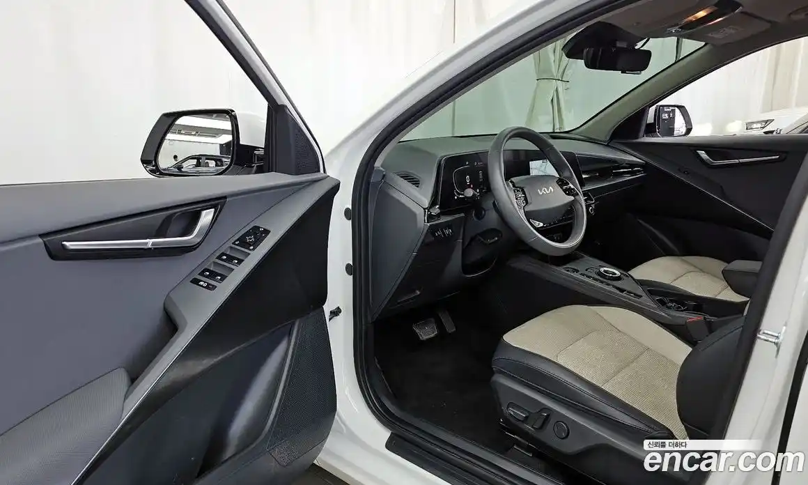 Kia Niro 2024 1.6 гидро в Москве № 2051130, фото 13