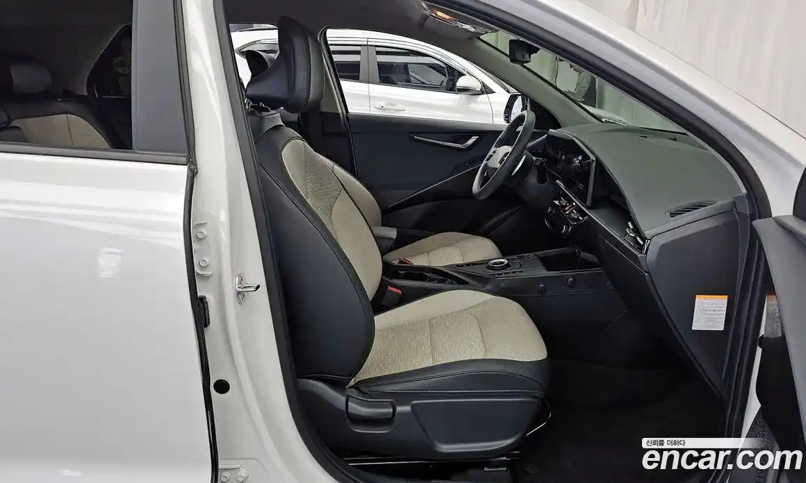 Kia Niro 2024 1.6 гидро в Москве № 2051130, фото 17