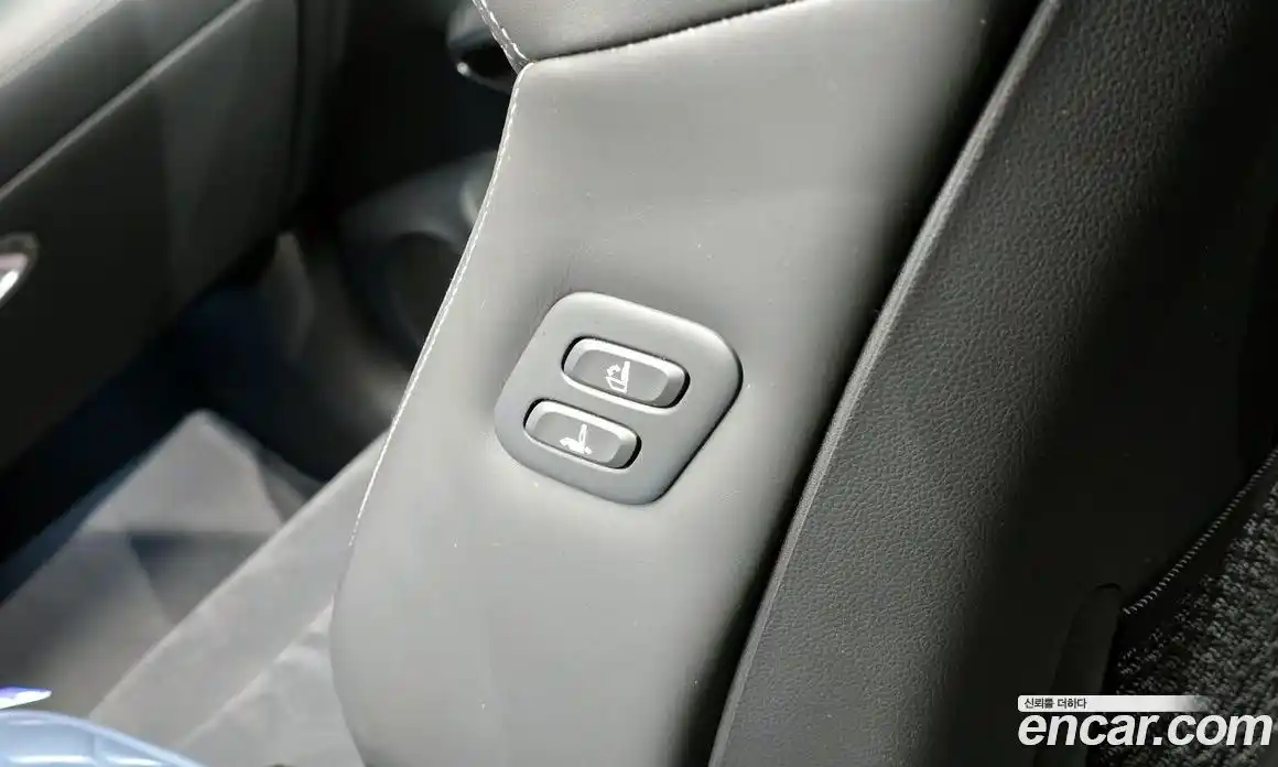 Genesis GV70 2021 2.5 гидро в Москве № 2051573, фото 26