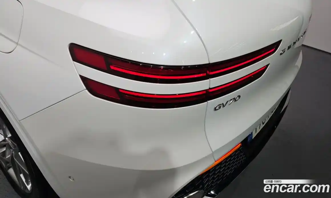 Genesis GV70 2021 2.5 гидро в Москве № 2051769, фото 9