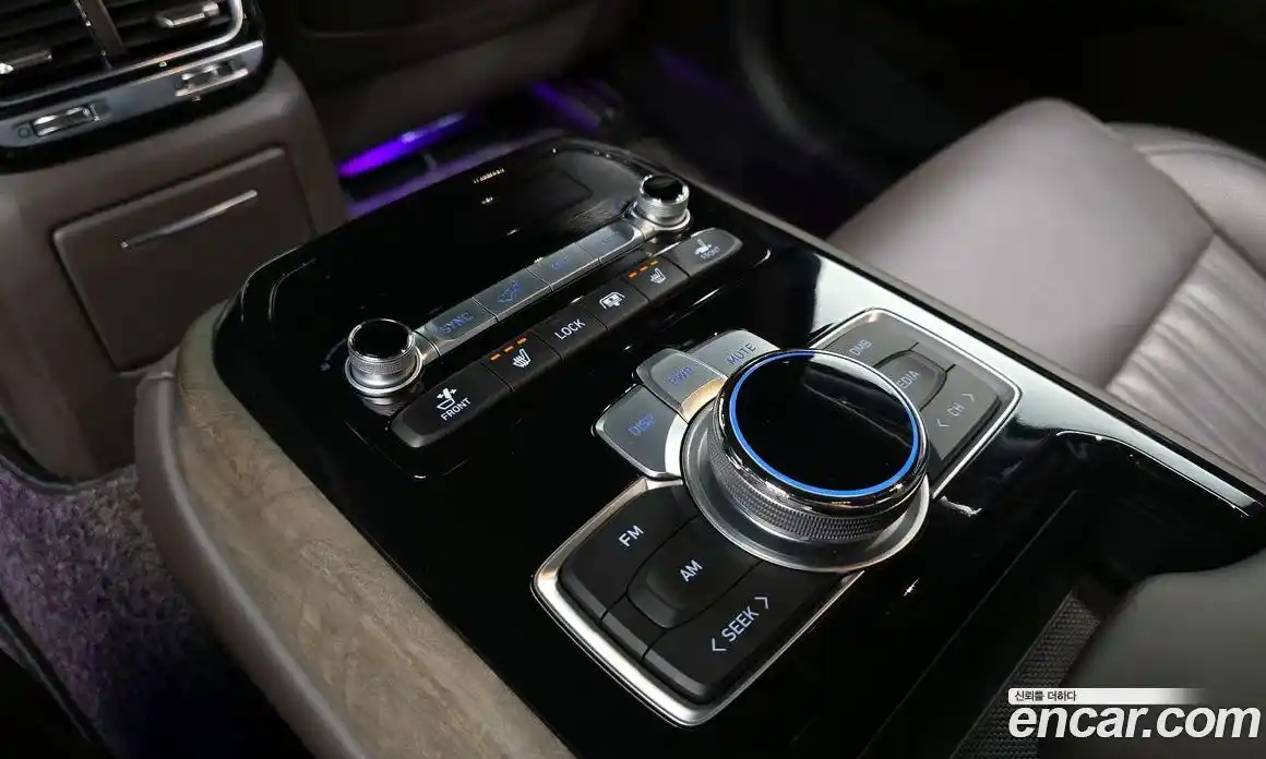 Genesis G90 2019 3.8 гидро в Москве № 2051780, фото 26