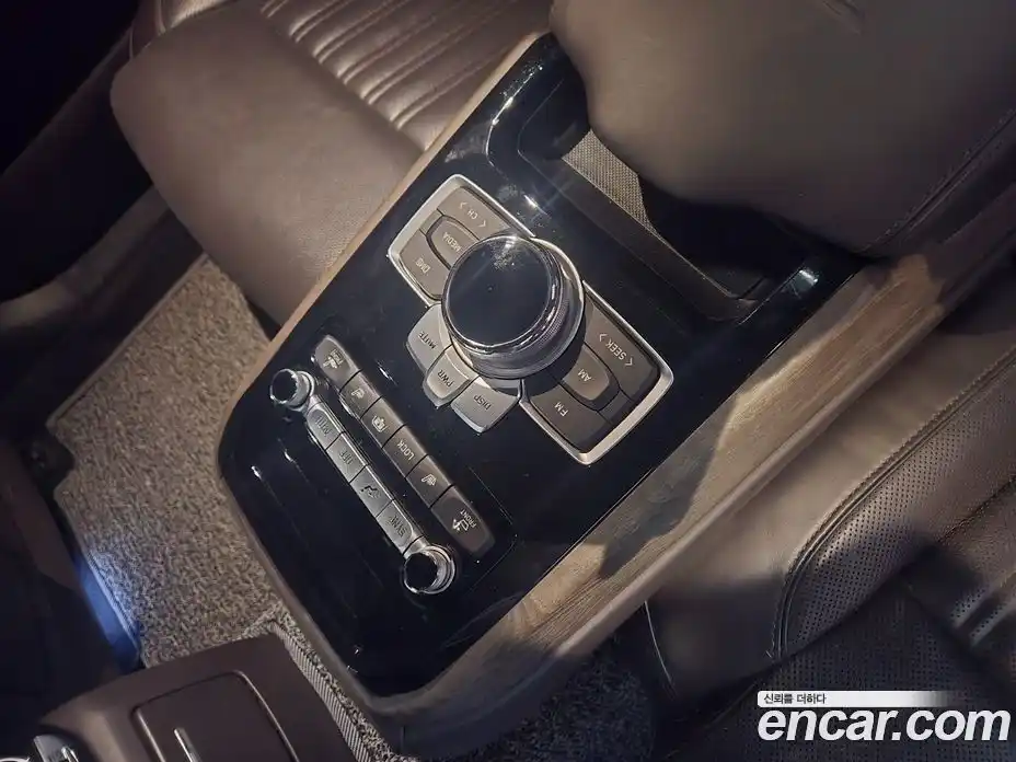 Genesis G90 2018 3.3 гидро в Москве № 2051809, фото 13
