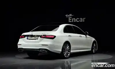 Mercedes-Benz E-Class 2021 2.0 гидро в Москве № 2052066, миниатюра 2