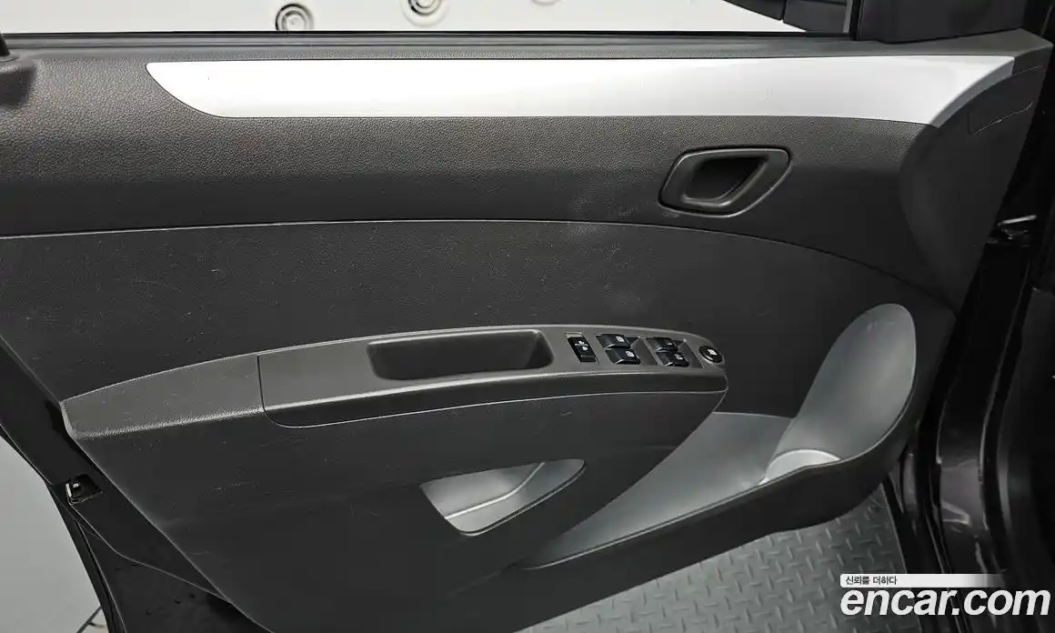 Chevrolet Spark 2015 1.0 гидро в Москве № 2052941, фото 14