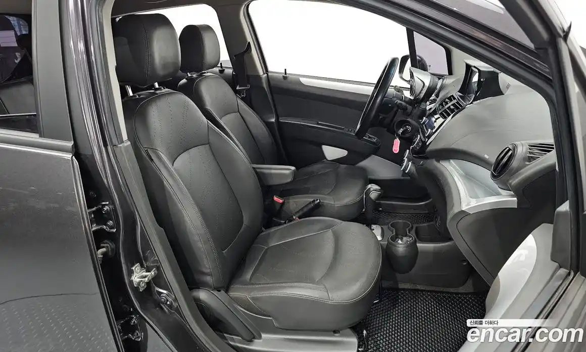 Chevrolet Spark 2015 1.0 гидро в Москве № 2052941, фото 17