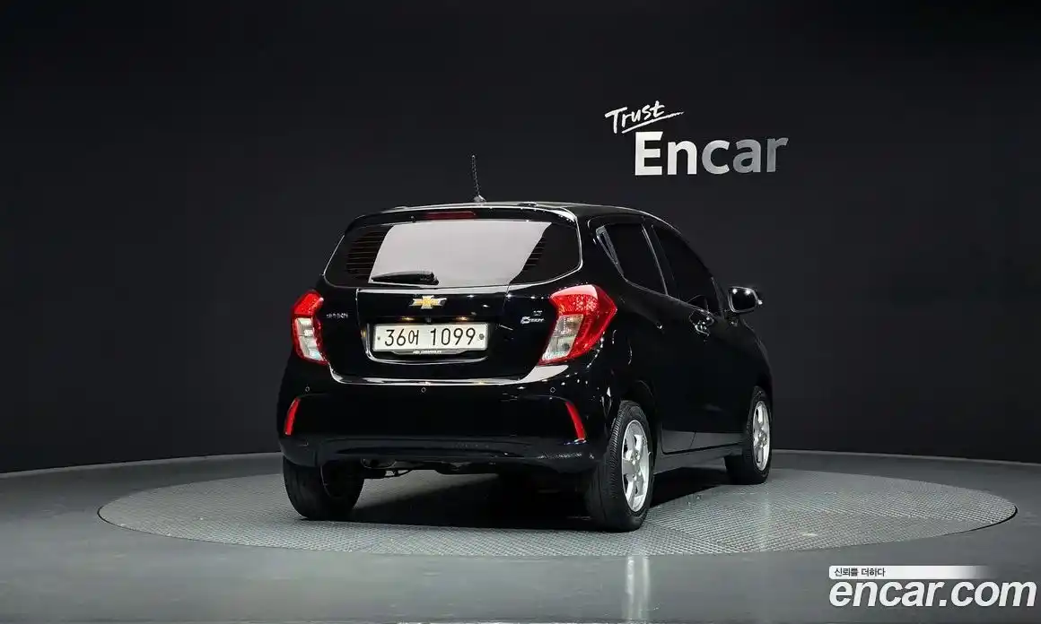 Chevrolet Spark 2017 1.0 гидро в Москве, фото 4