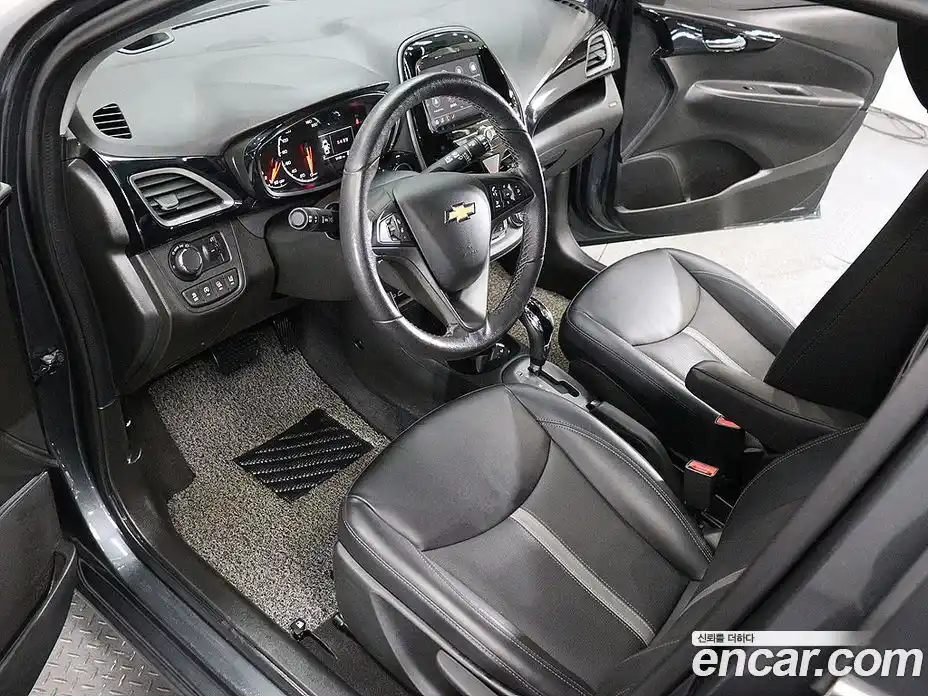 Chevrolet Spark 2018 1.0 гидро в Москве № 2053332, фото 17