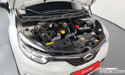 Renault QM3 2019 1.5 гидро в Москве № 2053877, миниатюра 6