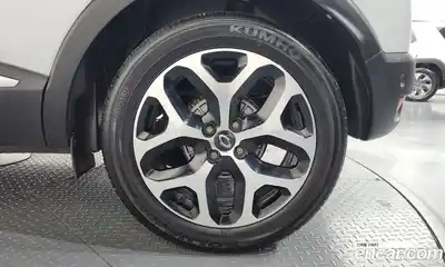 Renault QM3 2019 1.5 гидро в Москве № 2053877, миниатюра 7