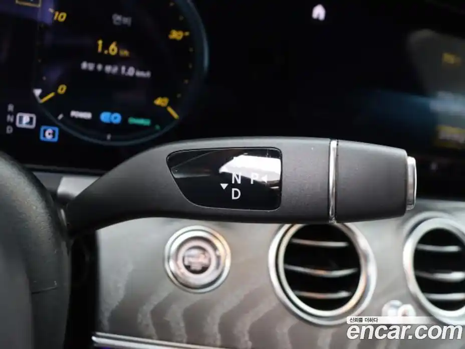 Mercedes-Benz E-Class 2023 2.0 гидро в Москве № 2054263, фото 8