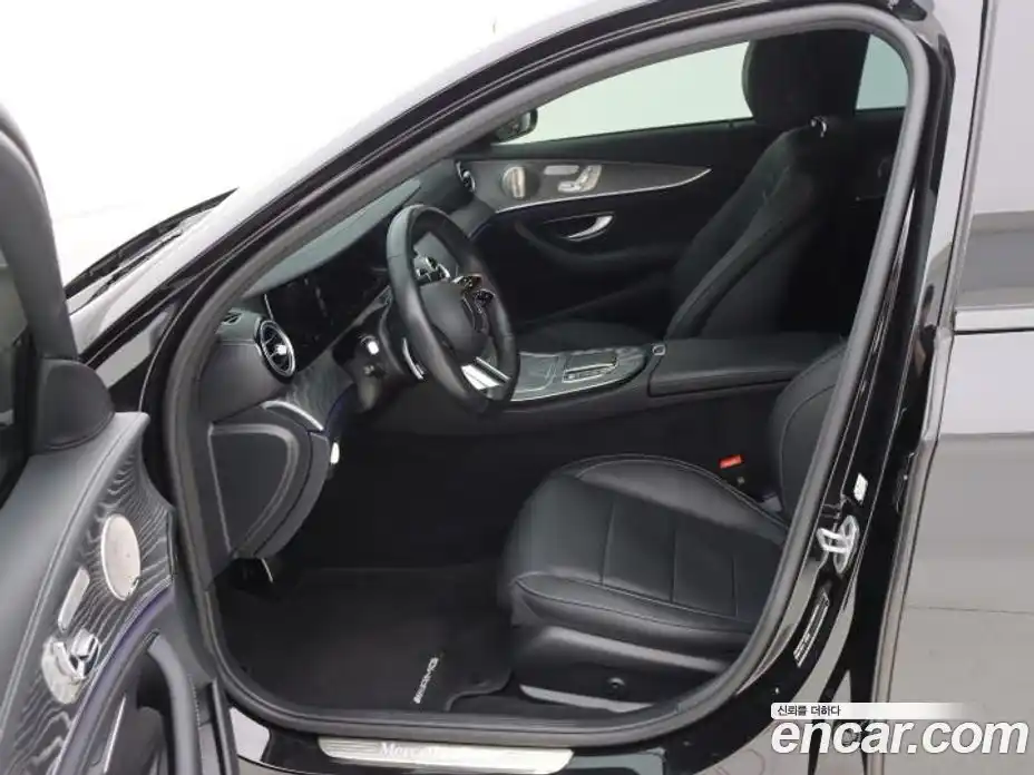 Mercedes-Benz E-Class 2023 2.0 гидро в Москве № 2054263, фото 9