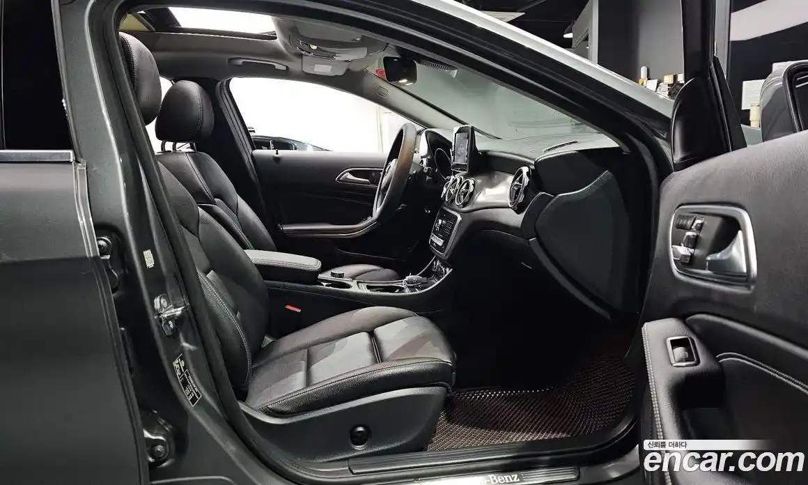 Mercedes-Benz GLA-Class 2019 2.0 гидро в Москве № 2054368, фото 17