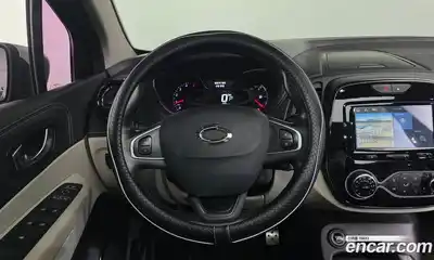 Renault QM3 2018 1.5 гидро в Москве № 2054492, миниатюра 12