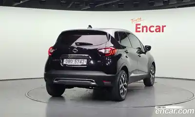 Renault QM3 2018 1.5 гидро в Москве № 2054492, миниатюра 2