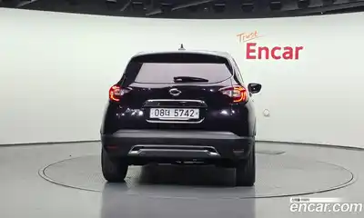 Renault QM3 2018 1.5 гидро в Москве № 2054492, миниатюра 4