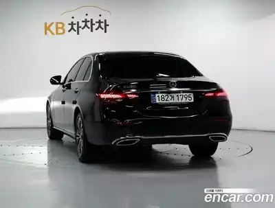 Mercedes-Benz E-Class 2020 2.0 гидро в Москве № 2054907, миниатюра 4