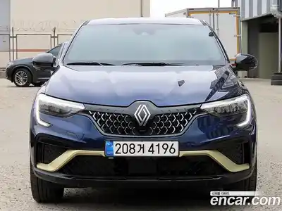 Renault Arkana 1.6 E-TECH Iconic Design Package