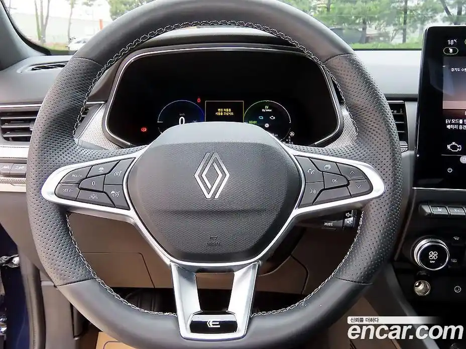 Renault Arkana 2024 1.6 гидро в Москве № 2055803, фото 8