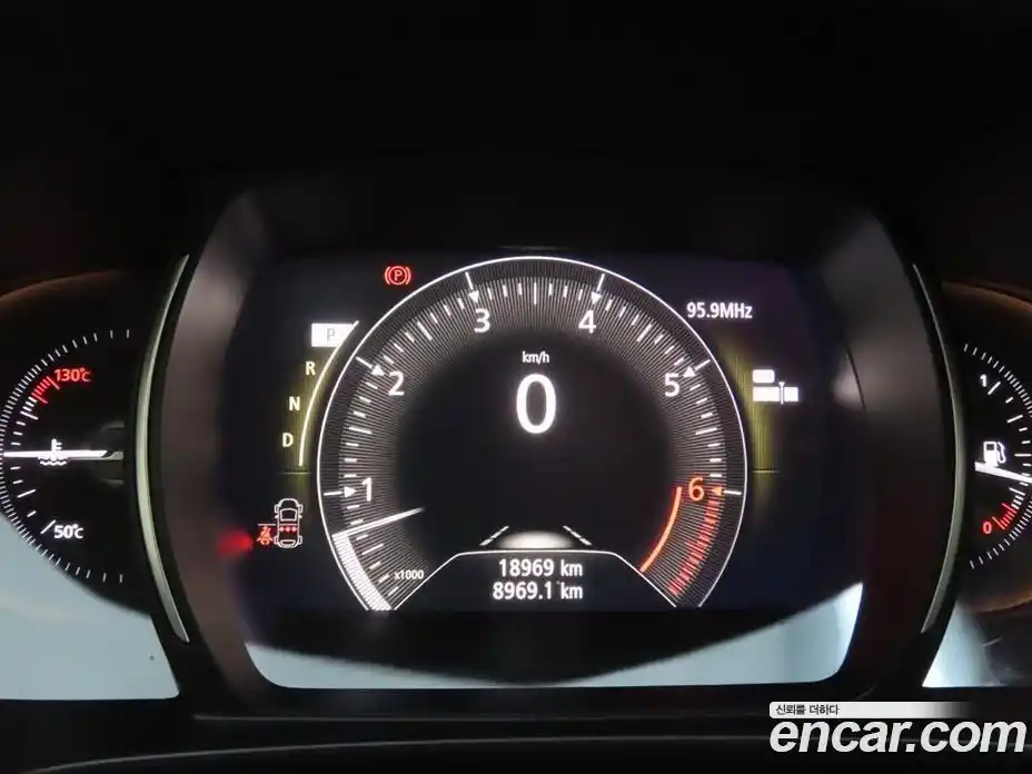 Renault QM6 2022 2.0 гидро в Москве № 2055804, фото 8