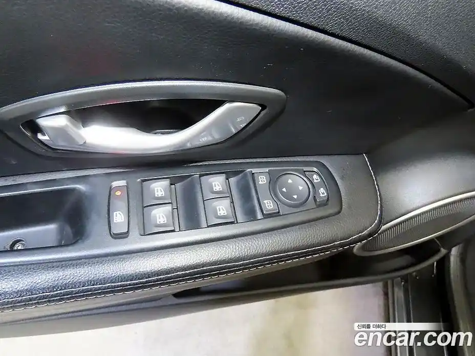 Renault SM3 2014 1.6 гидро в Москве № 2056092, фото 13