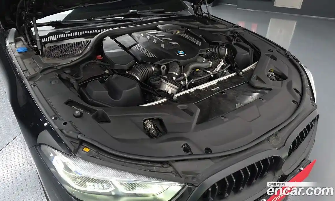 BMW 8-Series 2022 4.4 гидро в Москве № 2056964, фото 6