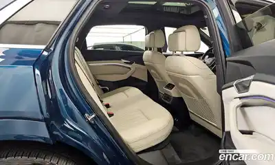 Audi e-tron 2020 0.2 гидро в Москве № 2057327, миниатюра 12