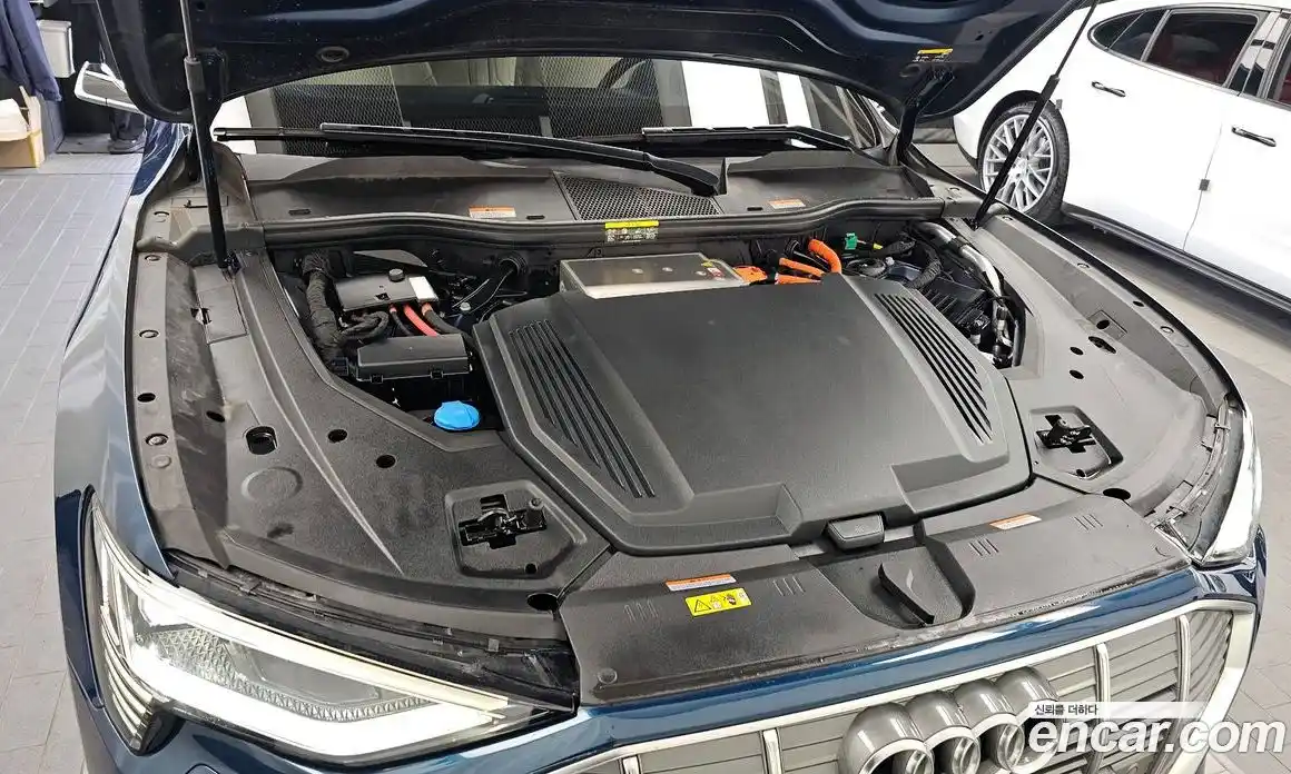 Audi e-tron 2020 0.2 гидро в Москве № 2057327, фото 6