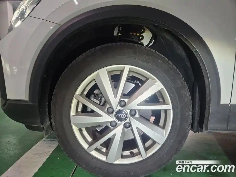 Audi Q2 2023 2.0 гидро в Москве № 2057690, фото 9