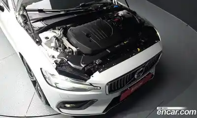 Volvo S60 2020 2.0 гидро в Москве № 2057961, миниатюра 6