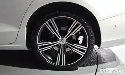 Volvo S60 2020 2.0 гидро в Москве № 2057961, миниатюра 7