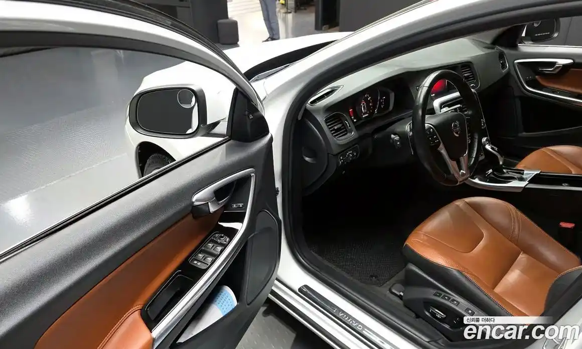 Volvo S60 2017 2.0 гидро в Москве № 2058022, фото 13