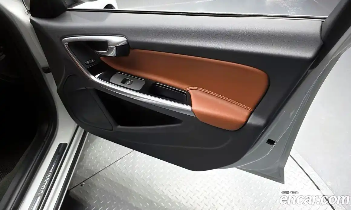 Volvo S60 2017 2.0 гидро в Москве № 2058022, фото 14