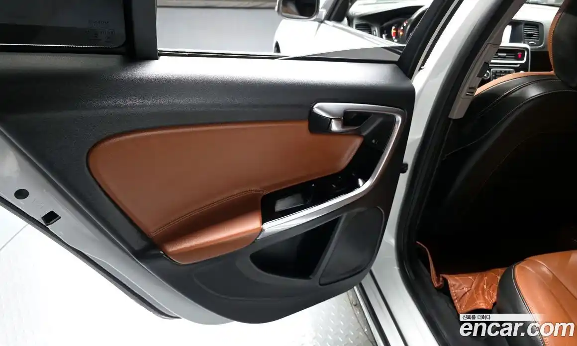 Volvo S60 2017 2.0 гидро в Москве № 2058022, фото 15
