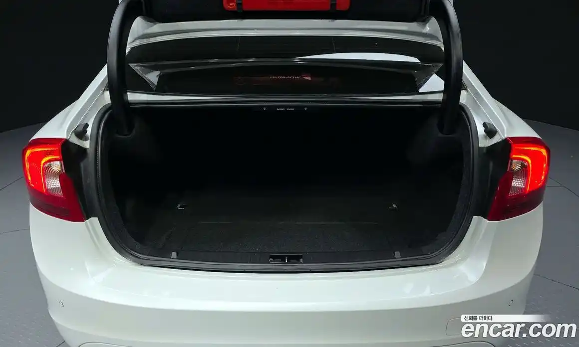 Volvo S60 2017 2.0 гидро в Москве № 2058022, фото 31