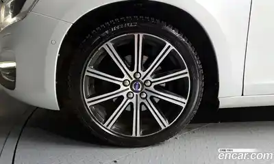 Volvo S60 2017 2.0 гидро в Москве № 2058022, миниатюра 5