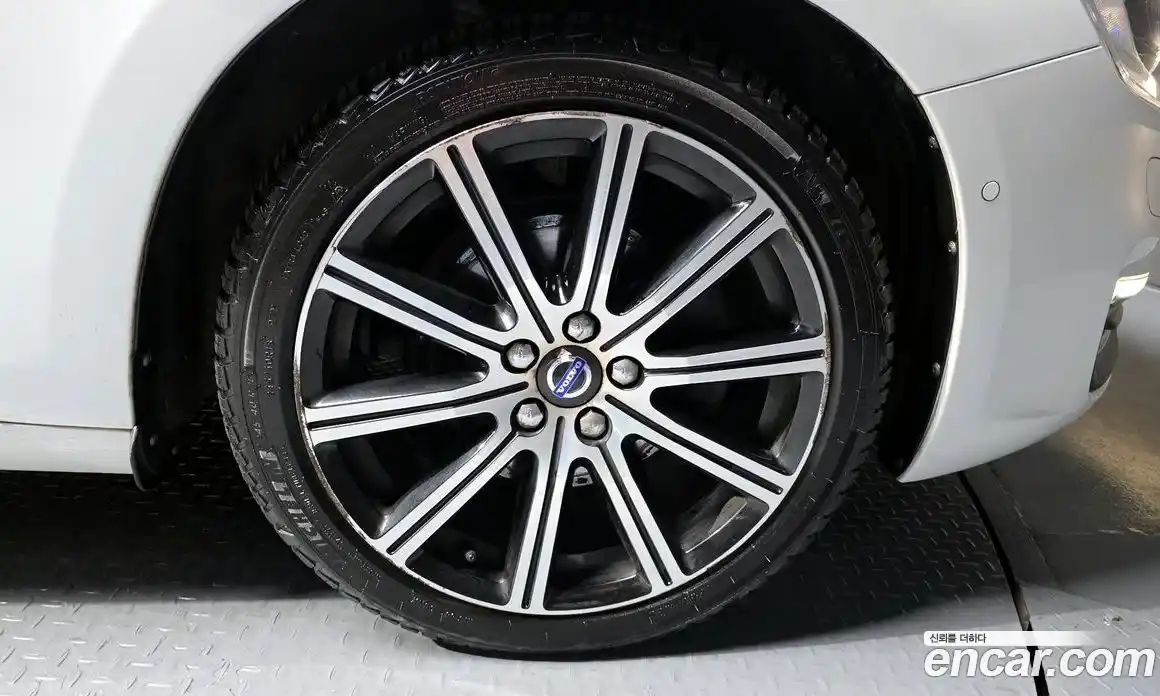 Volvo S60 2017 2.0 гидро в Москве № 2058022, фото 7