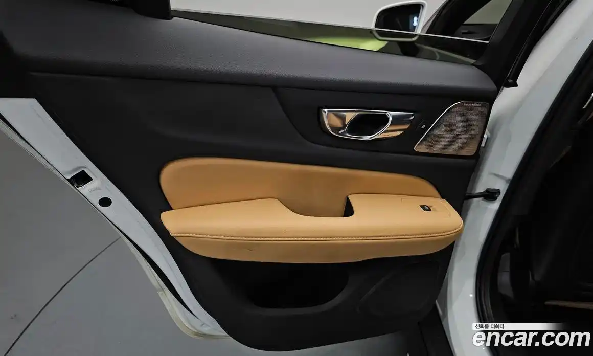 Volvo V60 2020 2.0 гидро в Москве № 2058070, фото 14