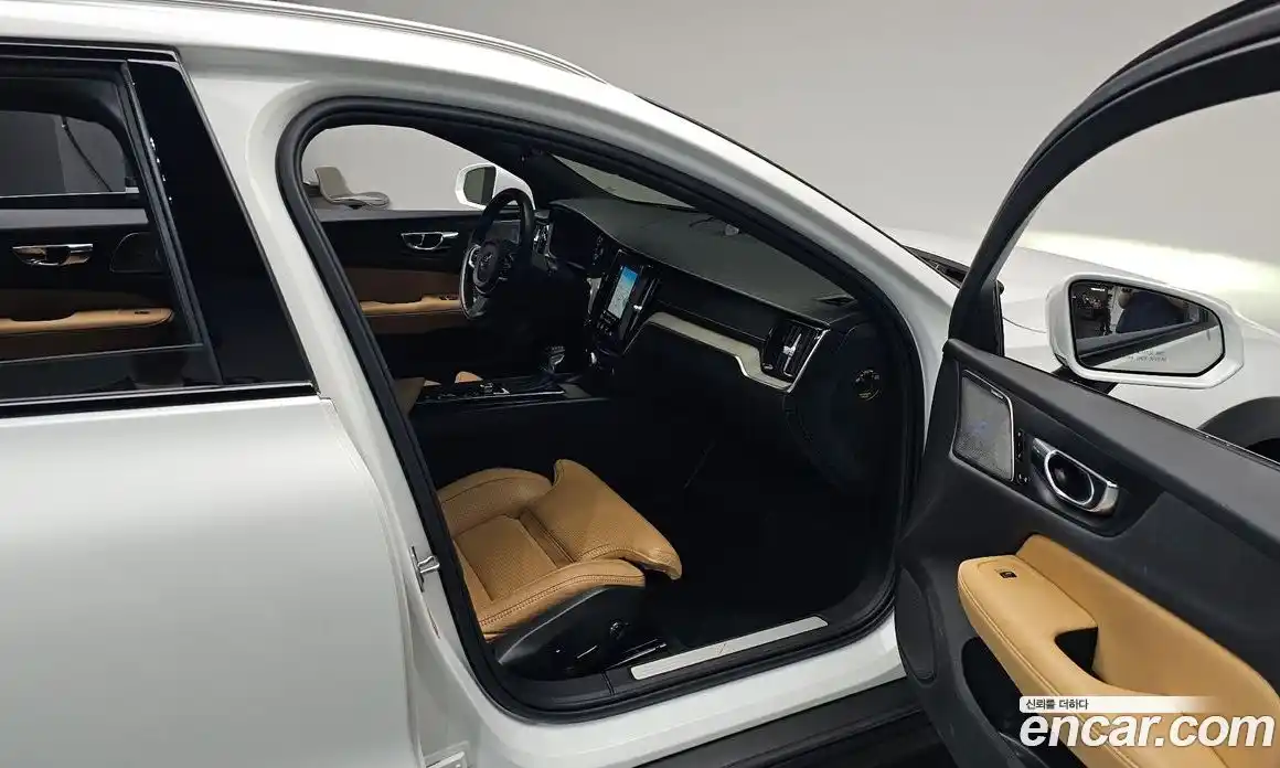 Volvo V60 2020 2.0 гидро в Москве № 2058070, фото 15
