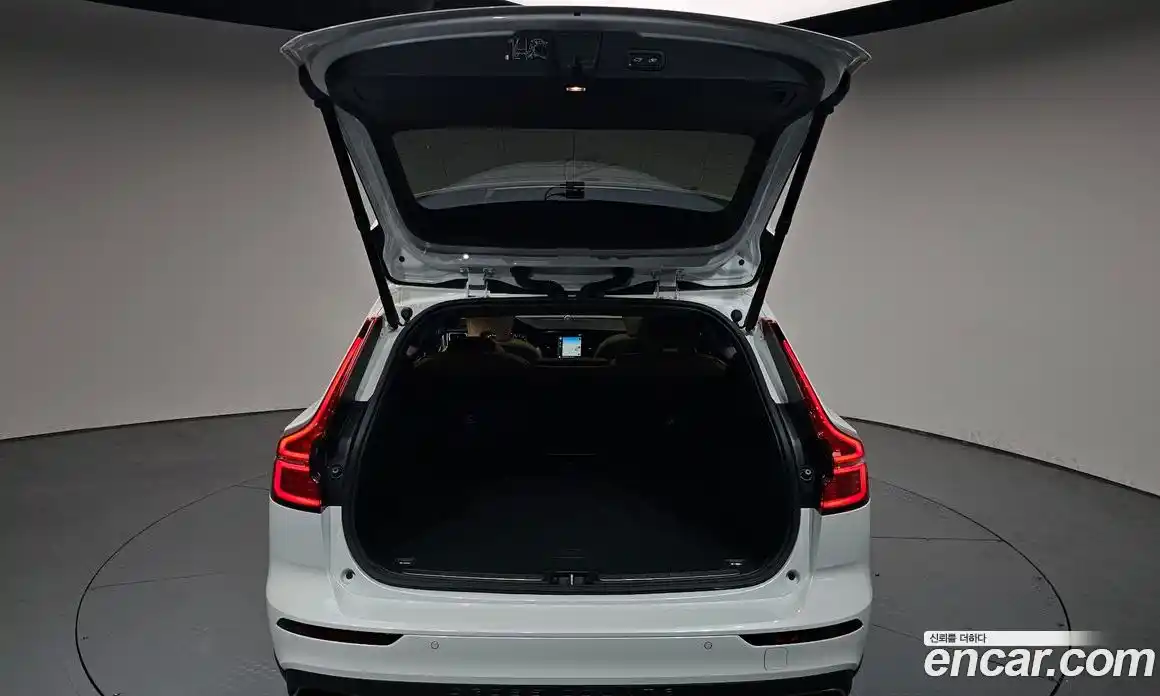 Volvo V60 2020 2.0 гидро в Москве № 2058070, фото 25