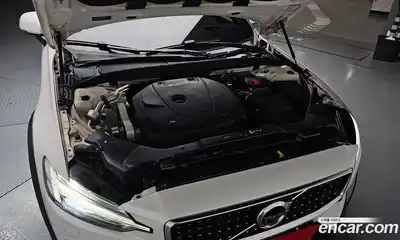 Volvo V60 2020 2.0 гидро в Москве № 2058070, миниатюра 5