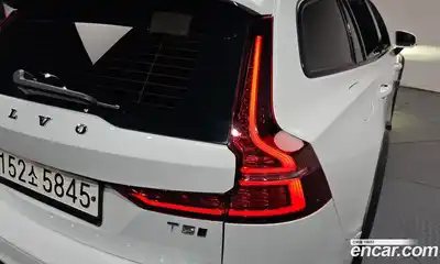 Volvo V60 2020 2.0 гидро в Москве № 2058070, миниатюра 8
