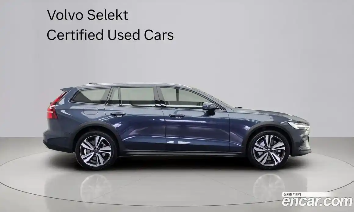 Volvo V60 2021 2.0 гидро в Москве № 2058151, фото 3