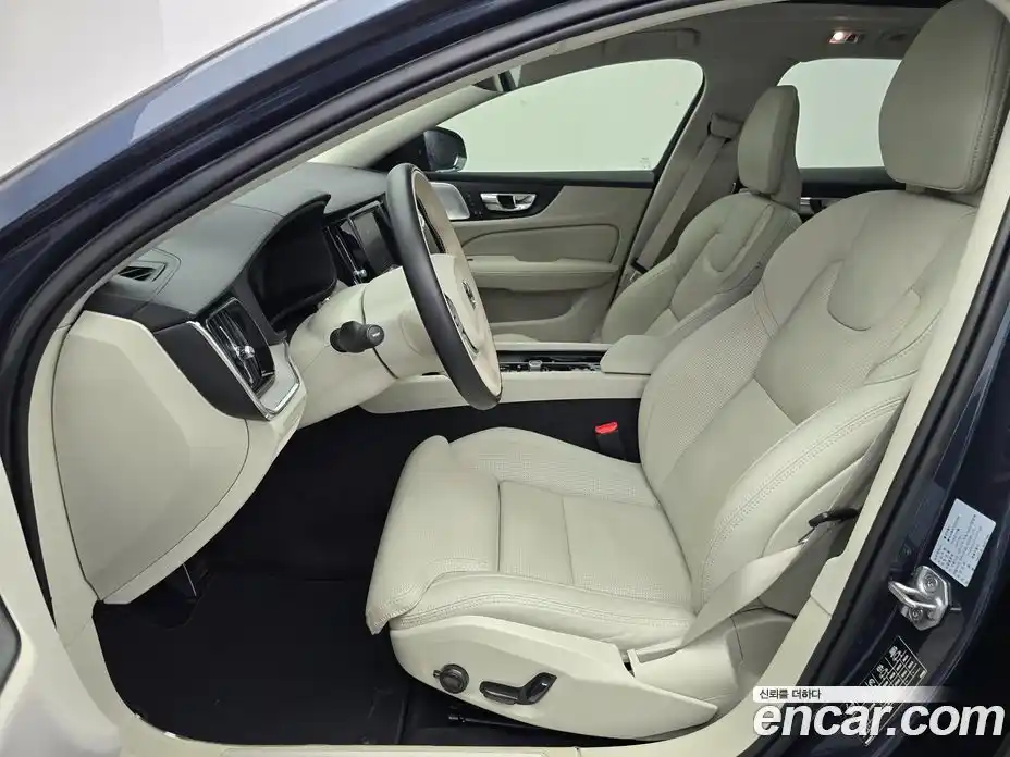 Volvo V60 2021 2.0 гидро в Москве № 2058151, фото 7