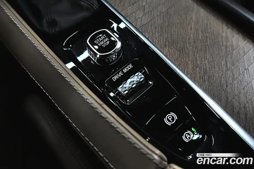 Volvo XC90 2019 2.0 гидро в Москве № 2058171, фото 17