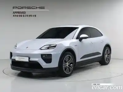 Porsche Macan Base 4