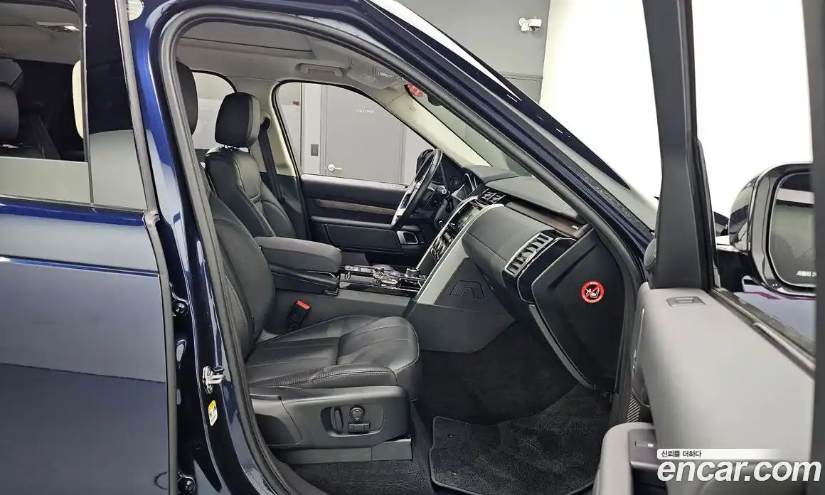 Land Rover Discovery 2017 3.0 гидро в Москве № 2058824, фото 16