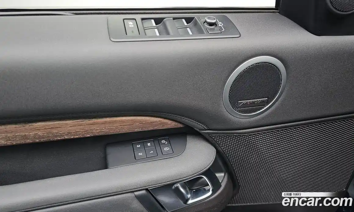 Land Rover Discovery 2017 3.0 гидро в Москве № 2058824, фото 30